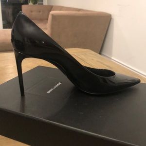 Saint Laurent Women's Zoe 85 Pointed-Toe Pumps